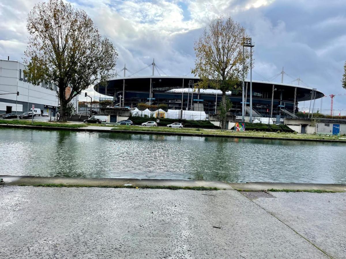 Wifi- Stade De France- Basilique Cathedrale Monsejourasaintdenis Exteriör bild